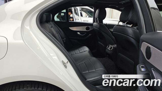 Mercedes-Benz C-Class C300e 4MATIC AMG Line