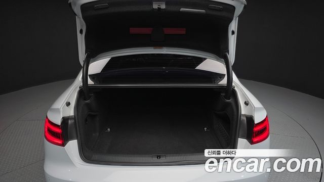 Audi A4 35 TDI Premium