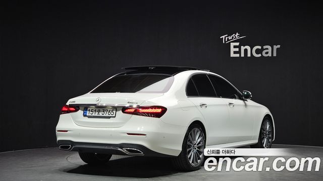 Mercedes-Benz E-Class E350 4MATIC AMG Line