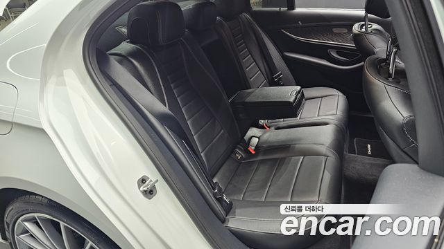 Mercedes-Benz E-Class E350 4MATIC AMG Line
