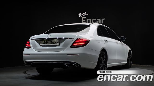 Mercedes-Benz E-Class E300 Avantgarde
