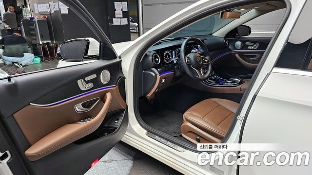 Mercedes-Benz E-Class E300 Avantgarde