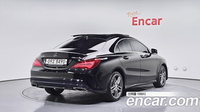 Mercedes-Benz CLA-Class CLA220 AMG Line