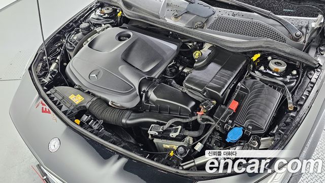 Mercedes-Benz CLA-Class CLA220 AMG Line