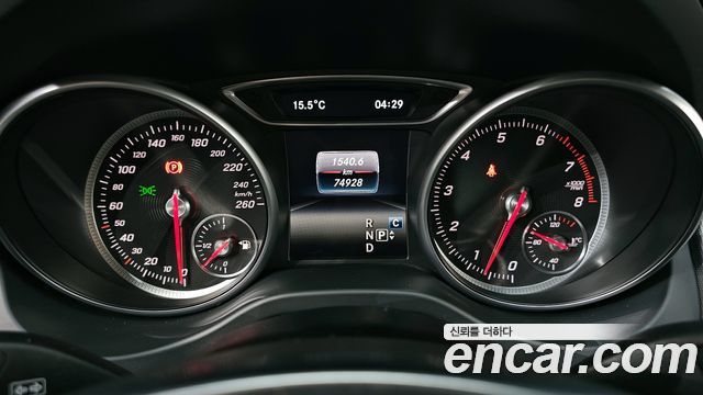 Mercedes-Benz CLA-Class CLA220 AMG Line