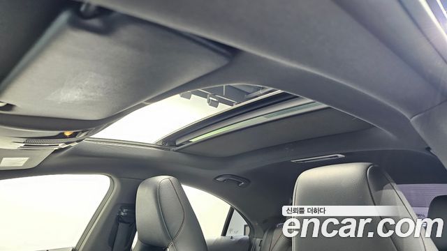 Mercedes-Benz CLA-Class CLA220 AMG Line