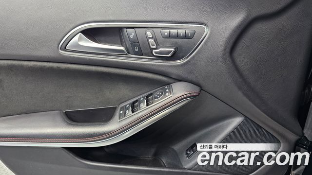 Mercedes-Benz CLA-Class CLA220 AMG Line