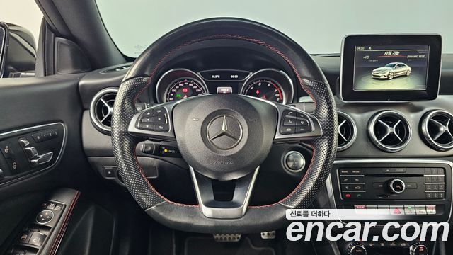Mercedes-Benz CLA-Class CLA220 AMG Line
