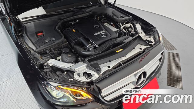Mercedes-Benz E-Class E200 Avantgarde
