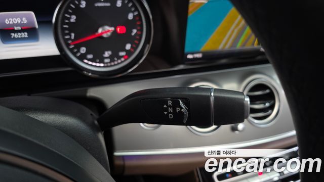 Mercedes-Benz E-Class E200 Avantgarde