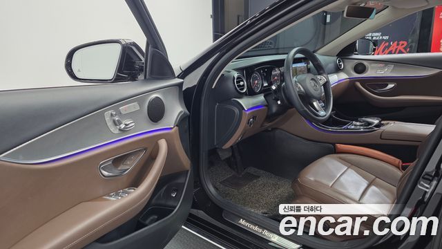 Mercedes-Benz E-Class E200 Avantgarde