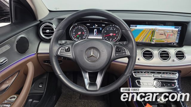 Mercedes-Benz E-Class E200 Avantgarde