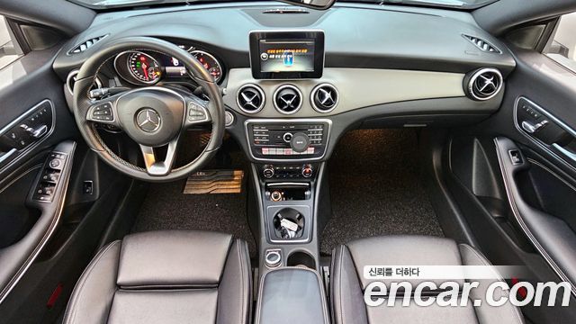 Mercedes-Benz CLA-Class CLA250 4MATIC