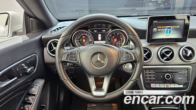 Mercedes-Benz CLA-Class CLA250 4MATIC