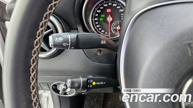 Mercedes-Benz CLA-Class CLA250 4MATIC