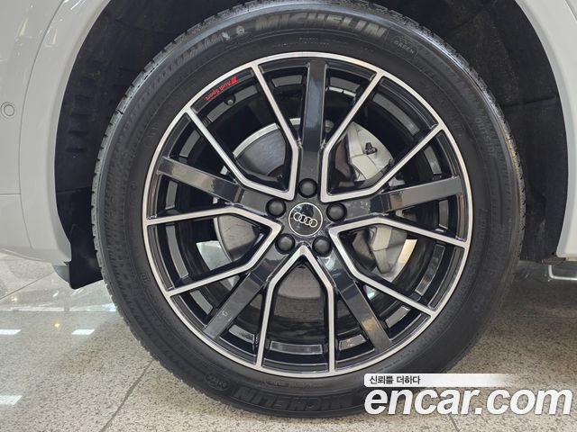 Audi Q5 45 TFSI Quattro Premium