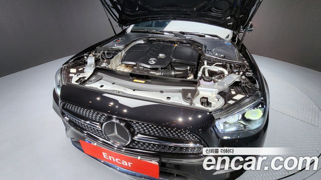 Mercedes-Benz E-Class E220d 4MATIC AMG Line
