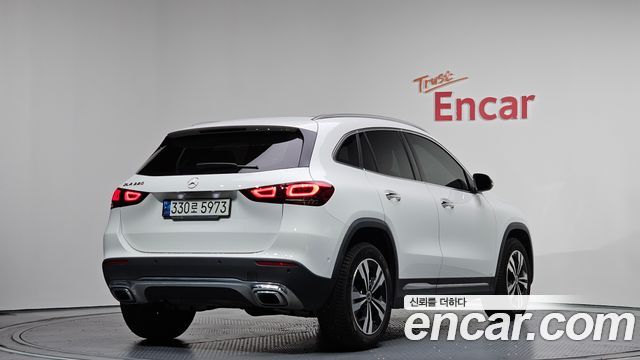 Mercedes-Benz GLA-Class GLA220