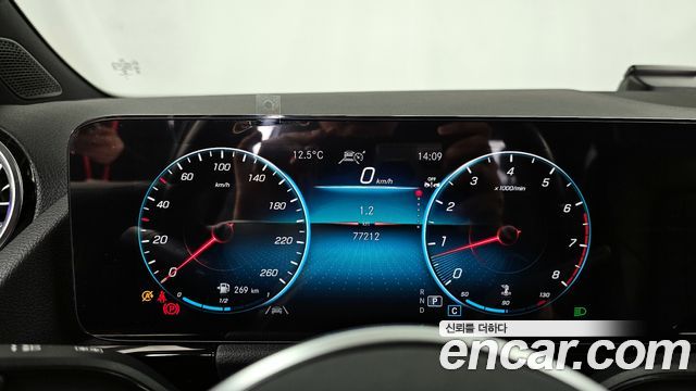 Mercedes-Benz GLA-Class GLA220