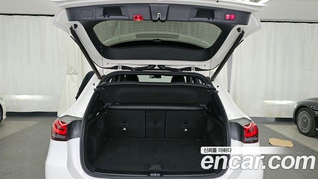 Mercedes-Benz GLA-Class GLA220