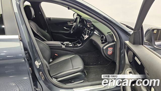 Mercedes-Benz C-Class C200