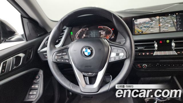 BMW 2-Series 220i Advantage