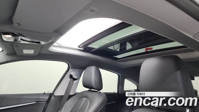 BMW 2-Series 220i Advantage