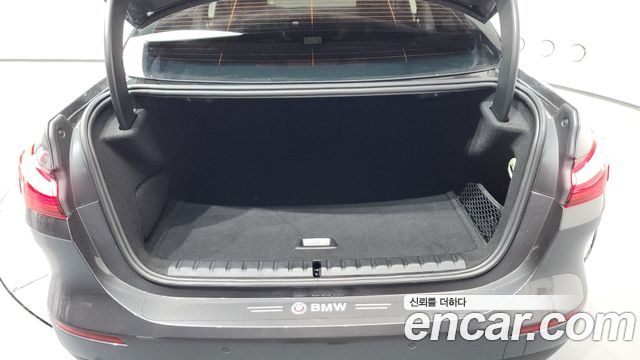 BMW 2-Series 220i Advantage