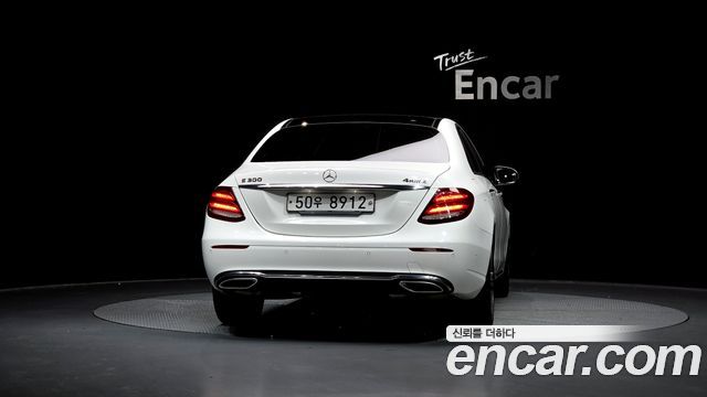 Mercedes-Benz E-Class E300 4MATIC AV Intelligent Drive