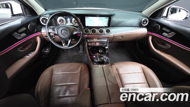Mercedes-Benz E-Class E300 4MATIC AV Intelligent Drive