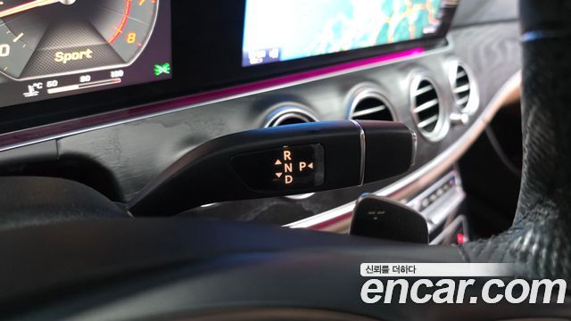 Mercedes-Benz E-Class E300 4MATIC AV Intelligent Drive