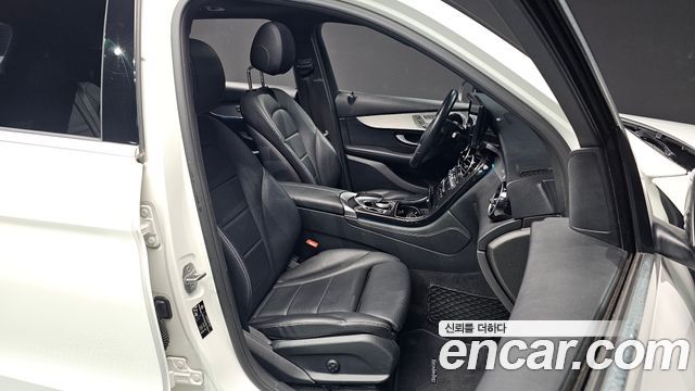 Mercedes-Benz GLC-Class GLC220 d 4MATIC