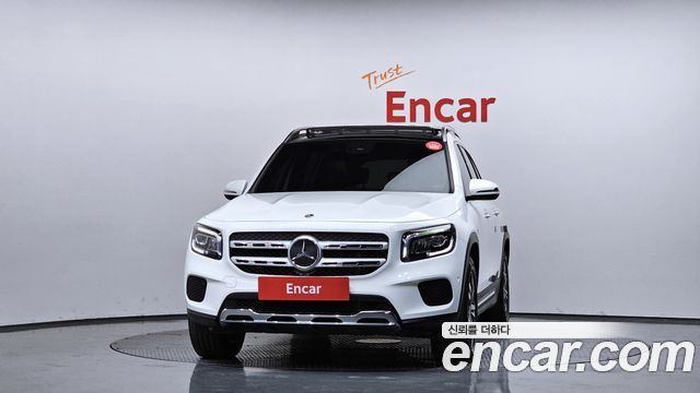 Mercedes-Benz GLB-Class GLB220