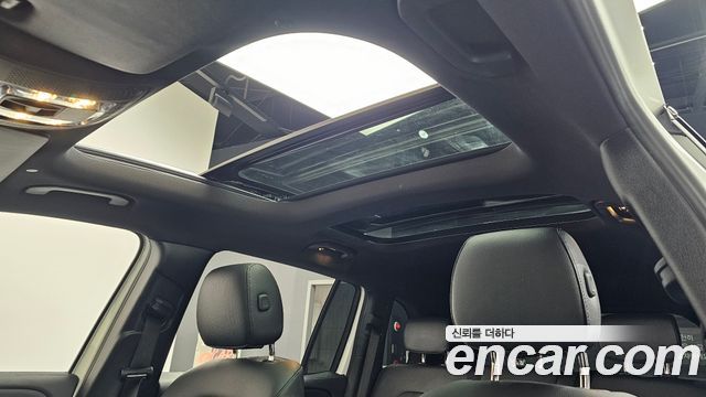 Mercedes-Benz GLB-Class GLB220