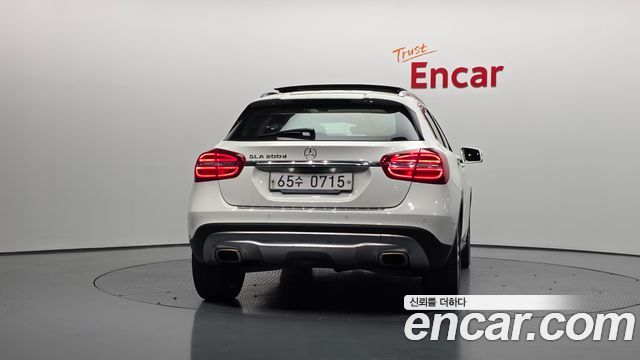 Mercedes-Benz GLA-Class GLA200 d