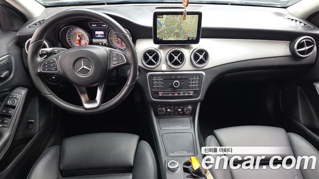 Mercedes-Benz GLA-Class GLA200 d
