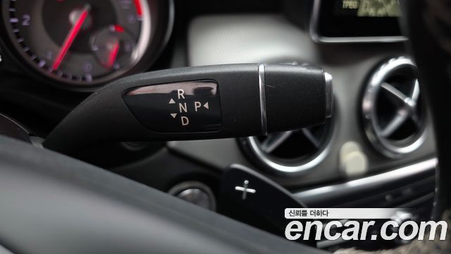 Mercedes-Benz GLA-Class GLA200 d