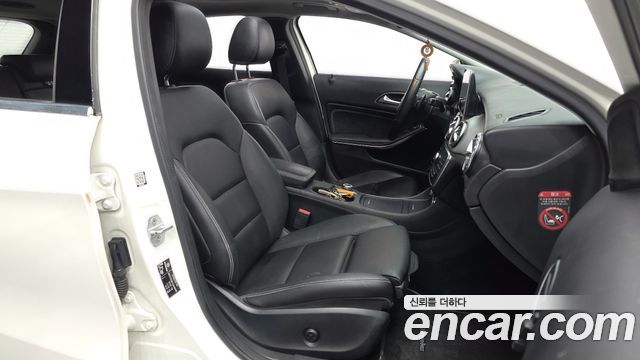 Mercedes-Benz GLA-Class GLA200 d