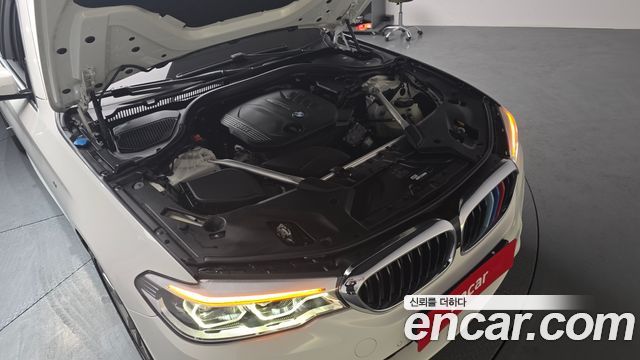 BMW 5-Series 520d M Sport Package Plus