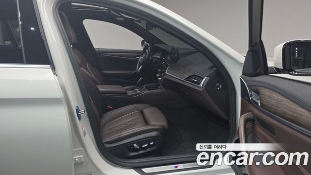 BMW 5-Series 520d M Sport Package Plus