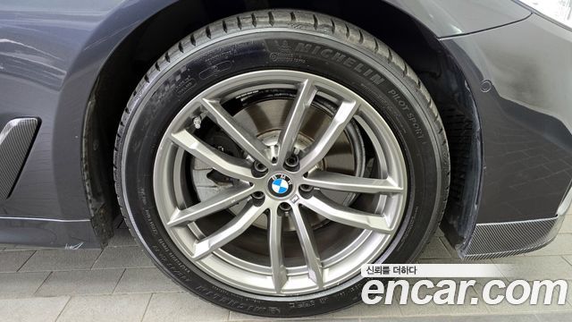 BMW 5-Series 520d xDrive M Sport Package