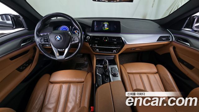 BMW 5-Series 520d xDrive M Sport Package