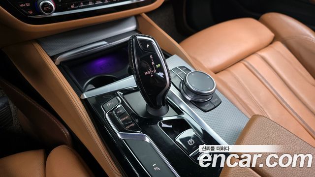 BMW 5-Series 520d xDrive M Sport Package