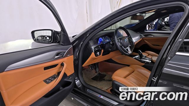 BMW 5-Series 520d xDrive M Sport Package