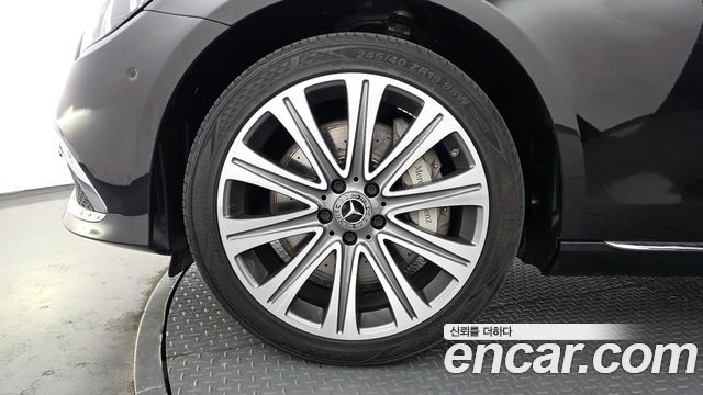 Mercedes-Benz E-Class E450 4MATIC Exclusive