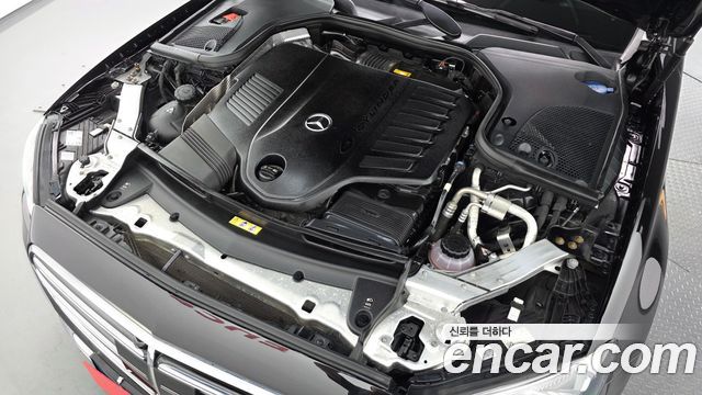 Mercedes-Benz E-Class E450 4MATIC Exclusive
