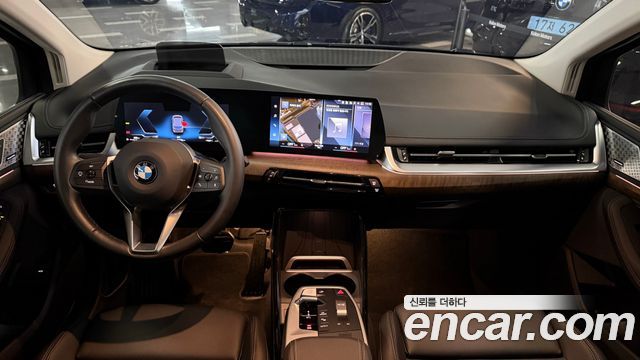 BMW 2-Series 220i Luxury
