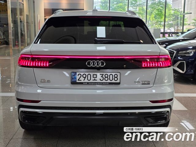 Audi Q8 55 TFSI Quattro Premium