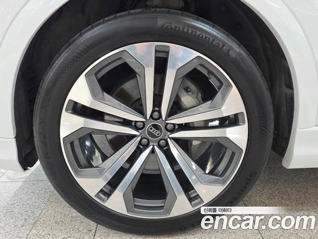 Audi Q8 55 TFSI Quattro Premium