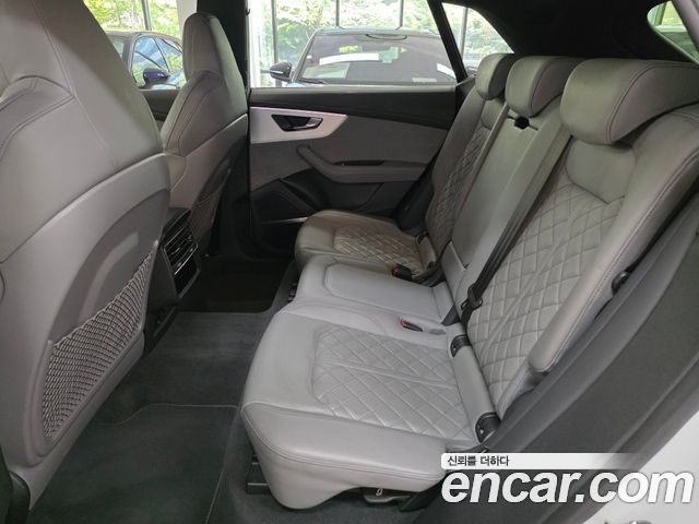 Audi Q8 55 TFSI Quattro Premium